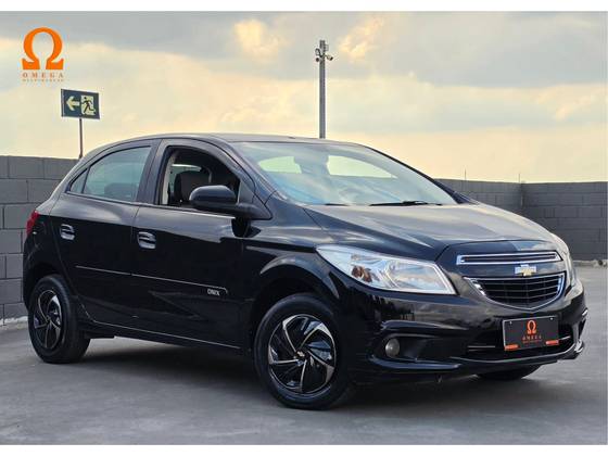 CHEVROLET ONIX 1.0 MPFI LT 8V FLEX 4P MANUAL CHEVROLET ONIX 1.0 MPFI LT 8V FLEX 4P MANUAL